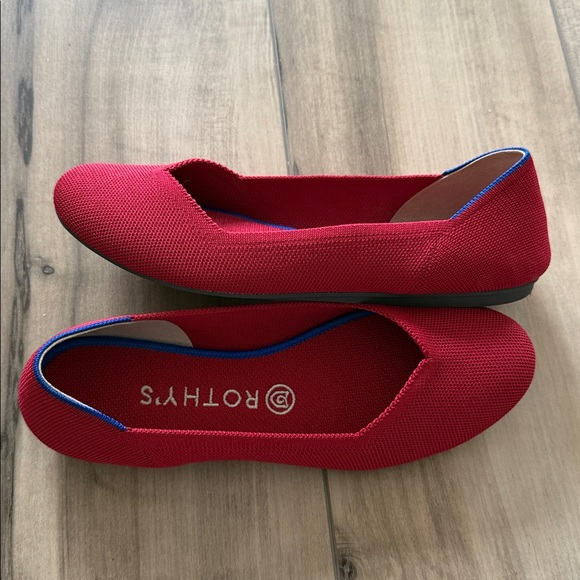 Rothy's "Retired" The Flat Round Toe Red Flats Size 8.5 - Picture 2 of 12